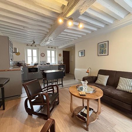 Les Remparts Apt Spacieux 1 Er Etage Renove Joliment Decore Bien Equipe Plein Centre Bayeux Proche Plages Du Debarquement Parking Gratuit A Proximite 外观 照片