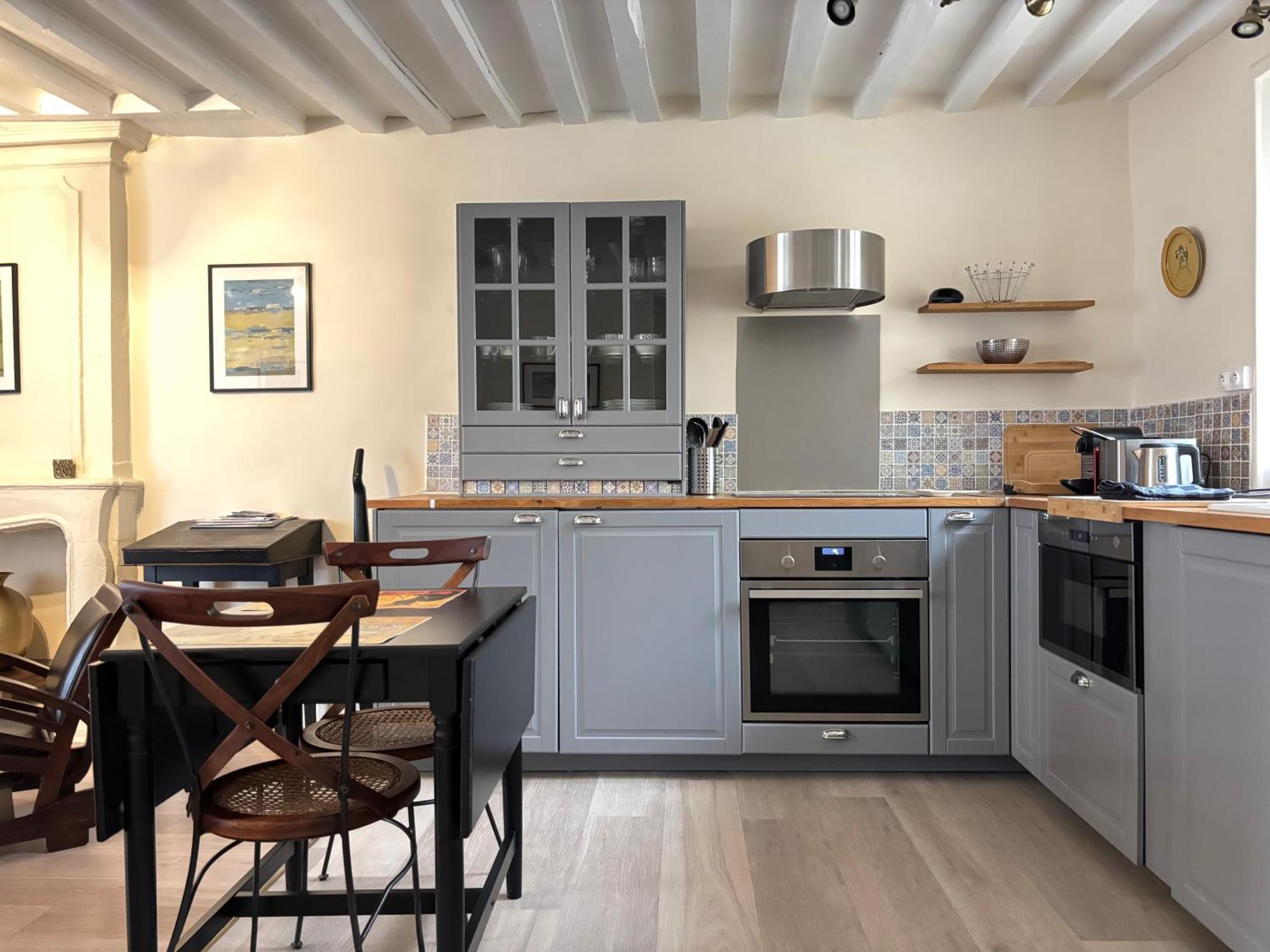Les Remparts Apt Spacieux 1 Er Etage Renove Joliment Decore Bien Equipe Plein Centre Bayeux Proche Plages Du Debarquement Parking Gratuit A Proximite 外观 照片